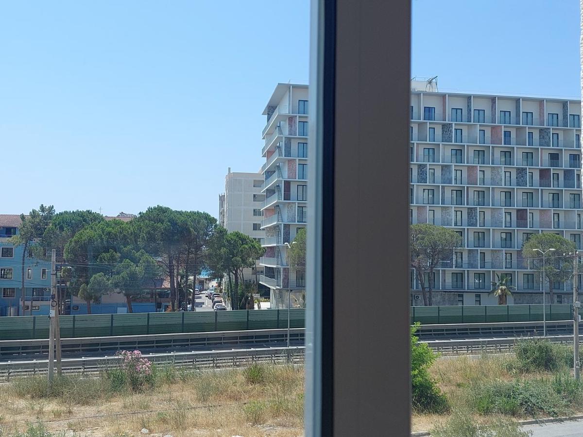 Golden Beach Apartments Durres Ngoại thất bức ảnh